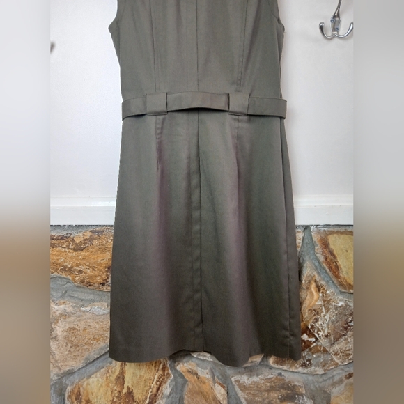 Banana Republic Like New Army Green Sleeveless button up Dress with Belt Size 0 - Picture 11 of 14
